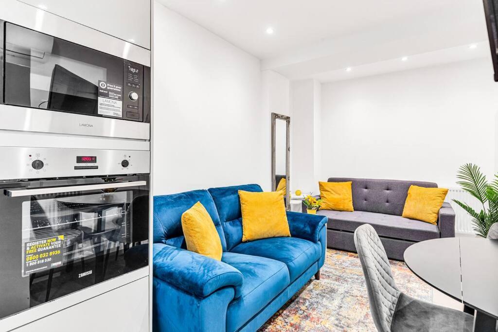 Luxstay Holland Park Apartment With Ac Лондон Экстерьер фото